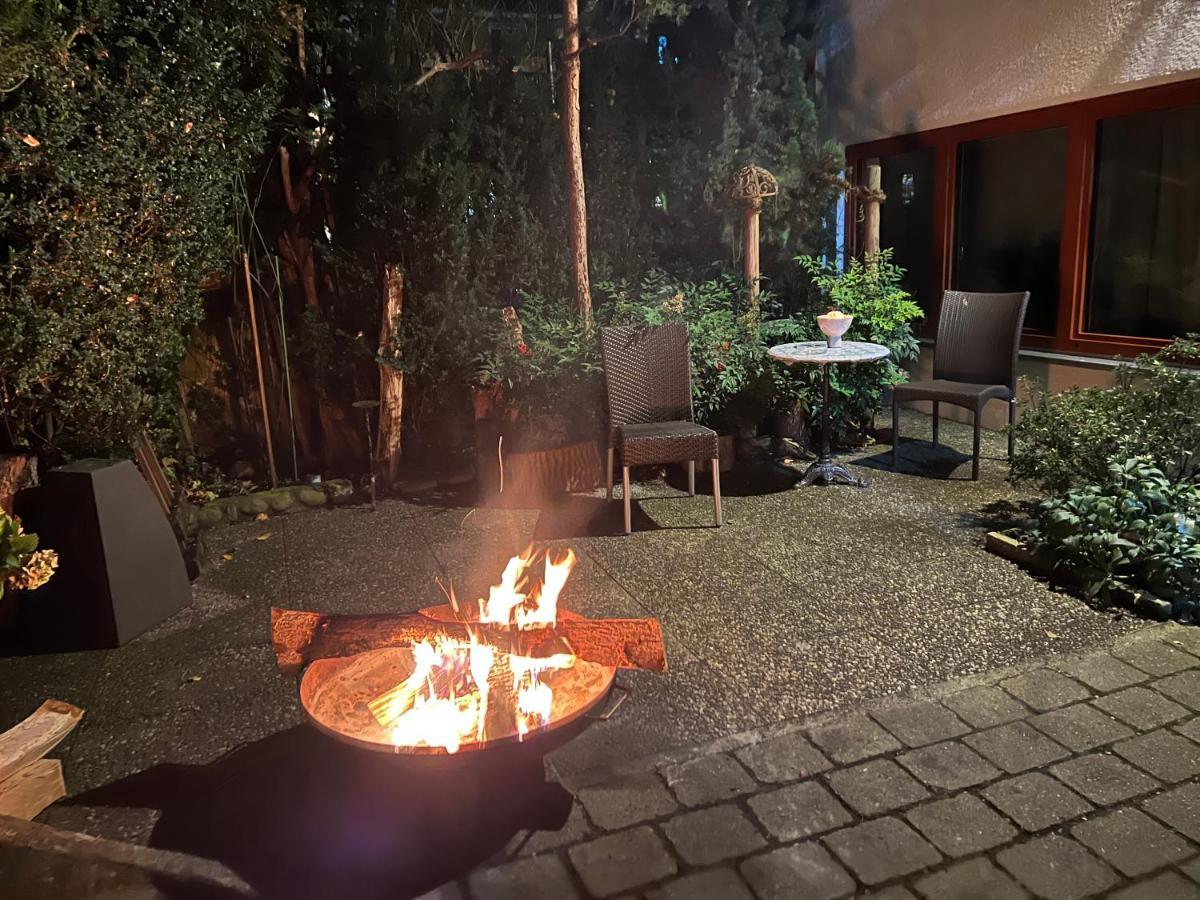 Haus Pia Executive Suites フリードリヒスハーフェン エクステリア 写真